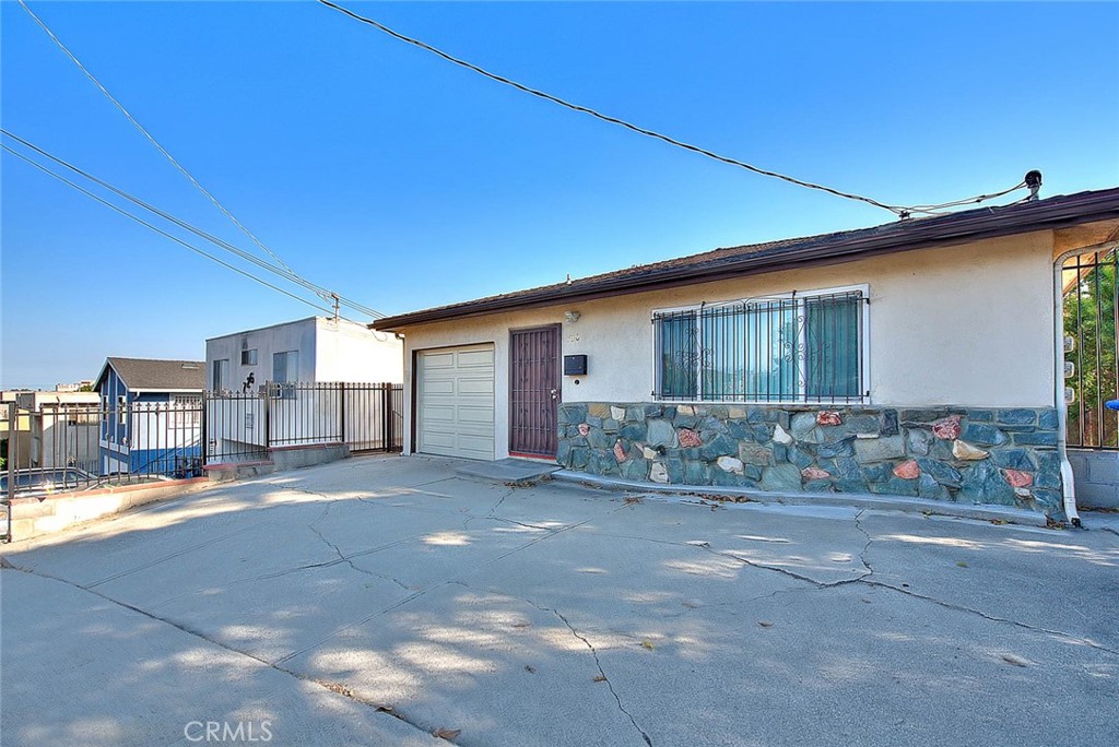 739 New Depot St