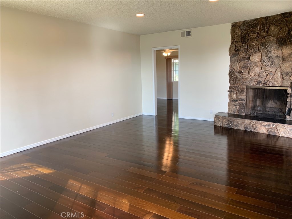 1844 El Vista Circle