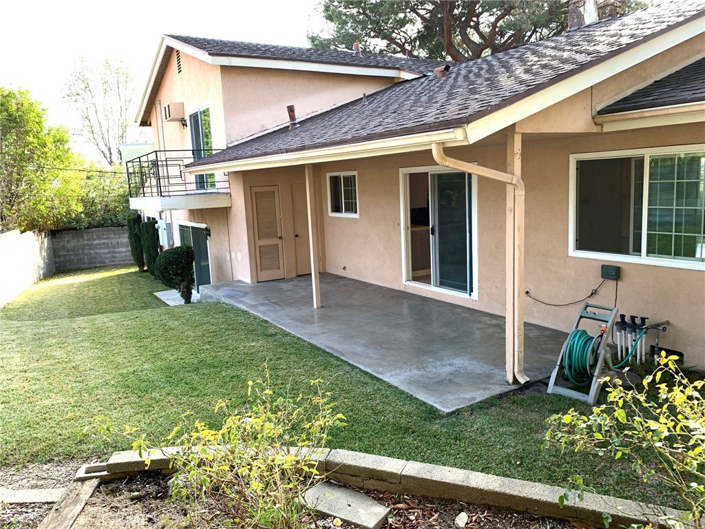 1844 El Vista Circle