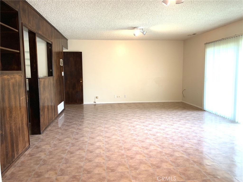 1844 El Vista Circle