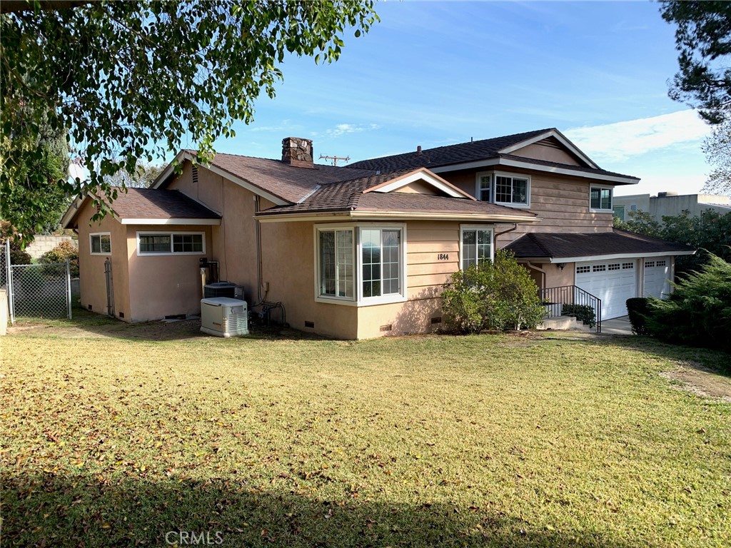 1844 El Vista Circle