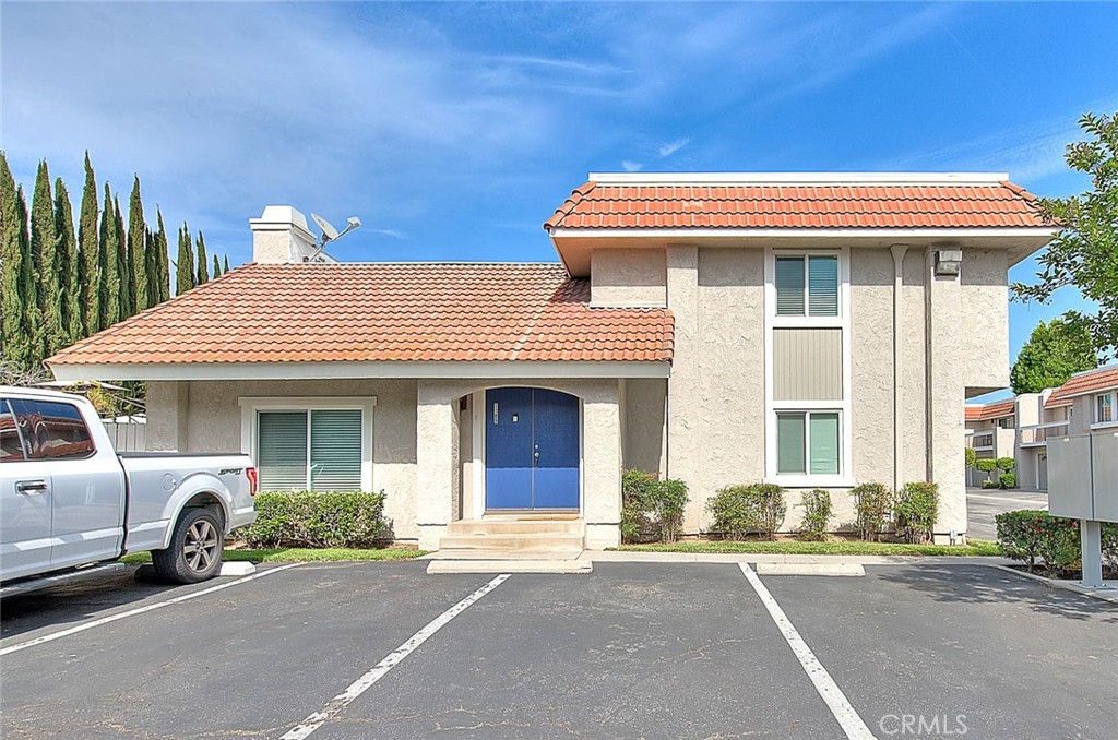 1189 N Sunflower Avenue