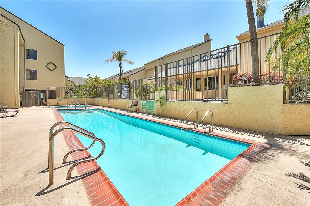 64 N Mar Vista Avenue 231