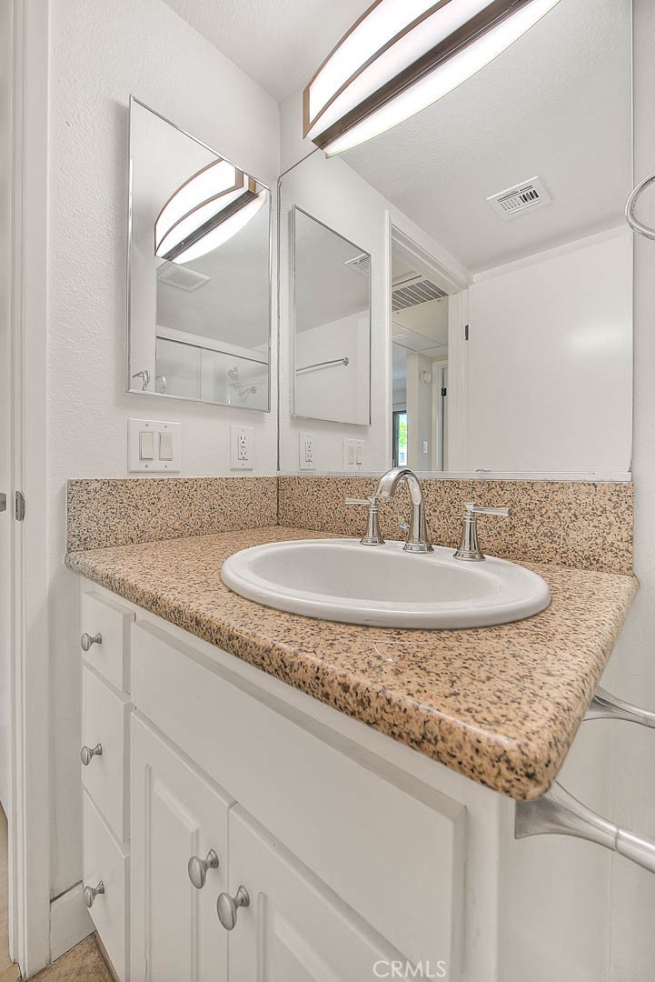 64 N Mar Vista Avenue 231