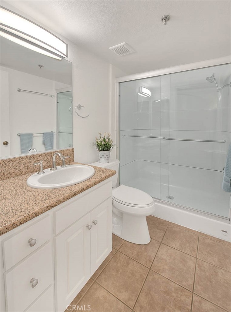 64 N Mar Vista Avenue 231