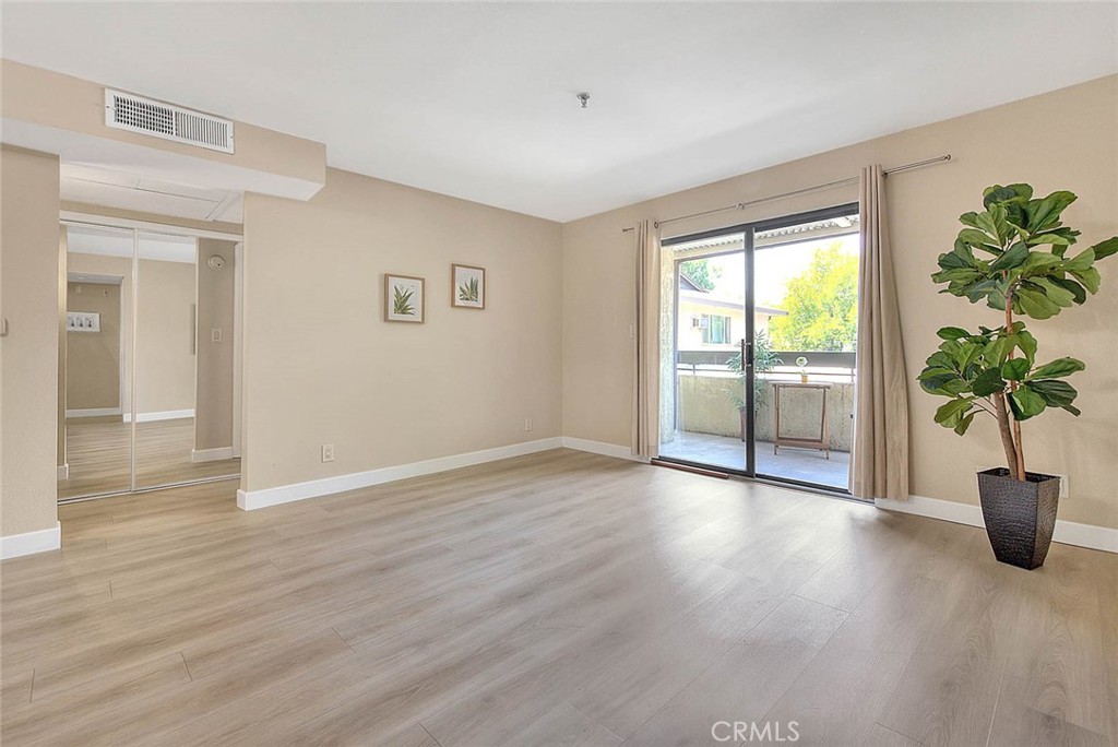 64 N Mar Vista Avenue 231
