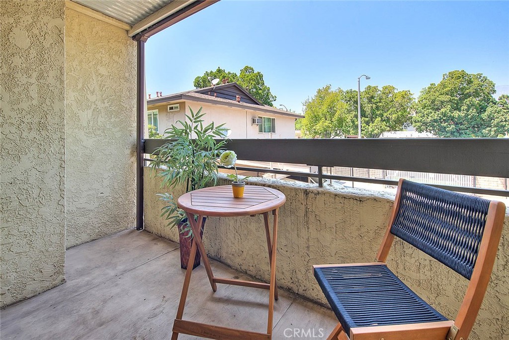 64 N Mar Vista Avenue 231