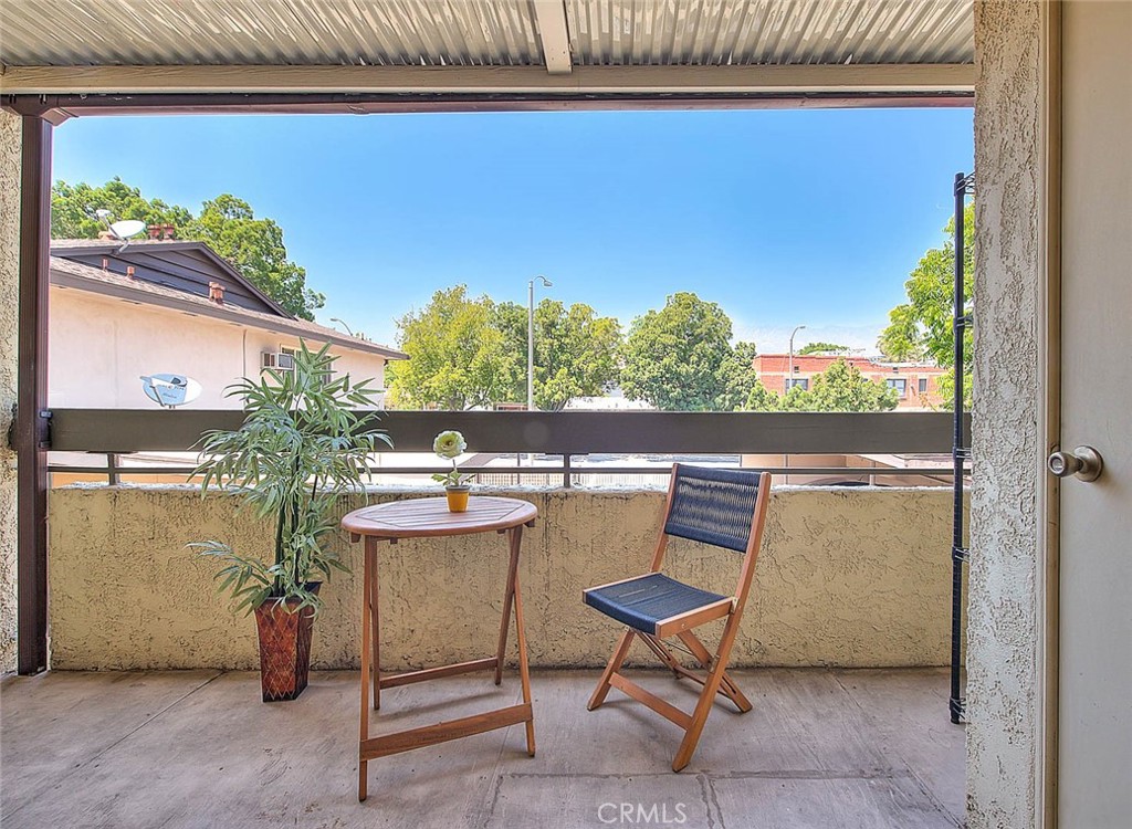 64 N Mar Vista Avenue 231