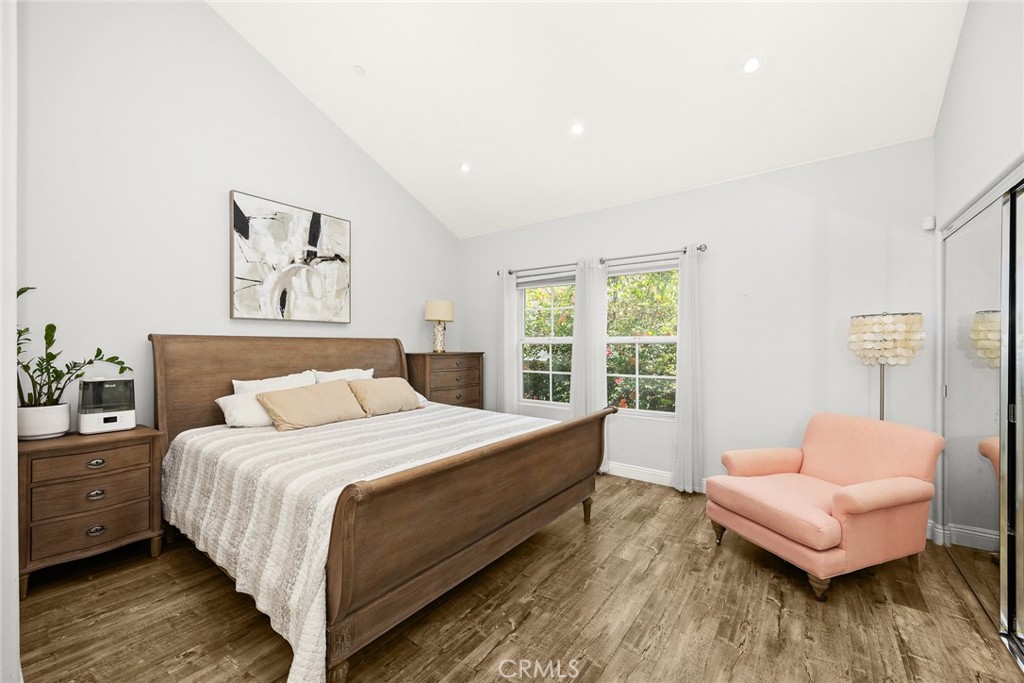 2745 Montrose Avenue 102