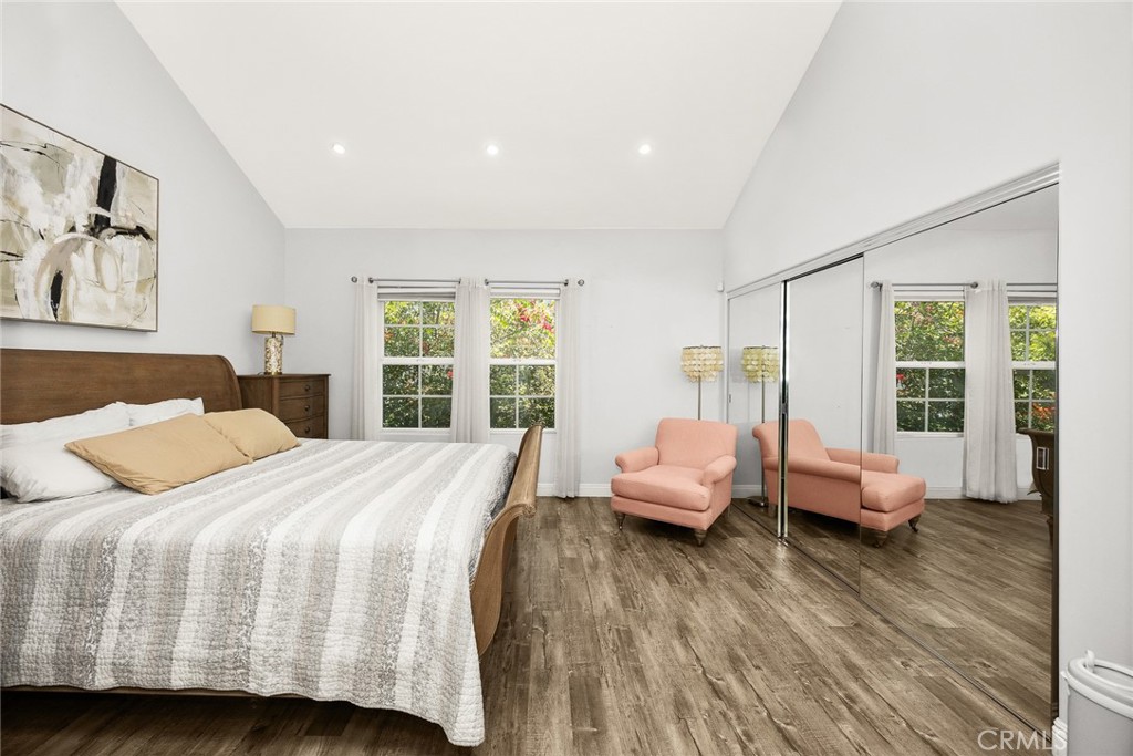 2745 Montrose Avenue 102