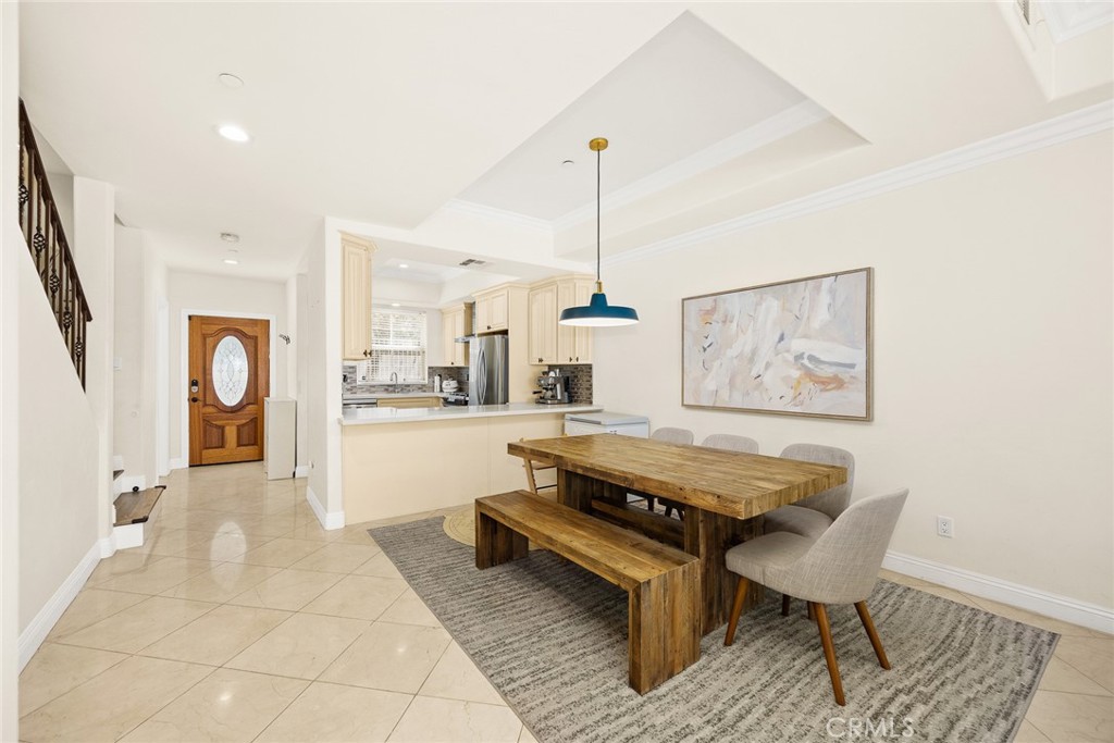 2745 Montrose Avenue 102