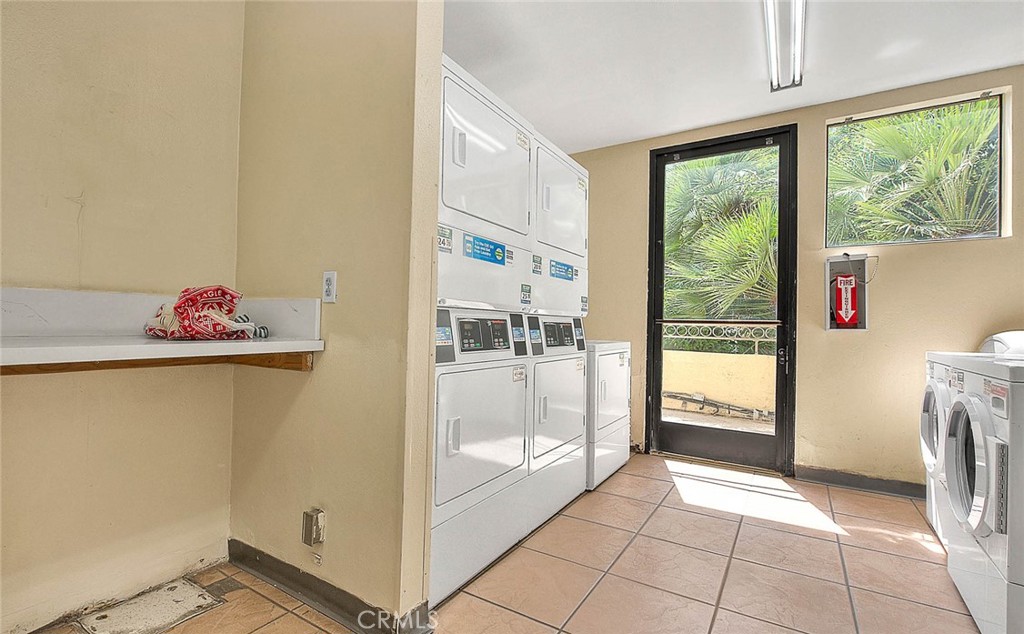 64 N Mar Vista Avenue 231