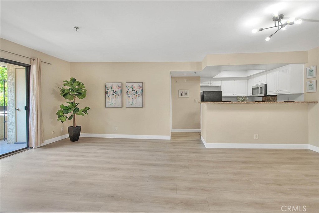 64 N Mar Vista Avenue 231