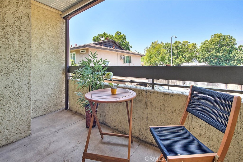 64 N Mar Vista Avenue 231