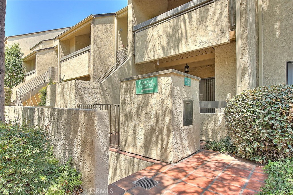 64 N Mar Vista Avenue 231