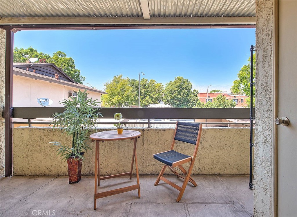 64 N Mar Vista Avenue 231