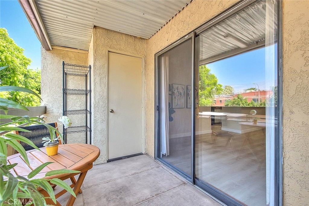 64 N Mar Vista Avenue 231
