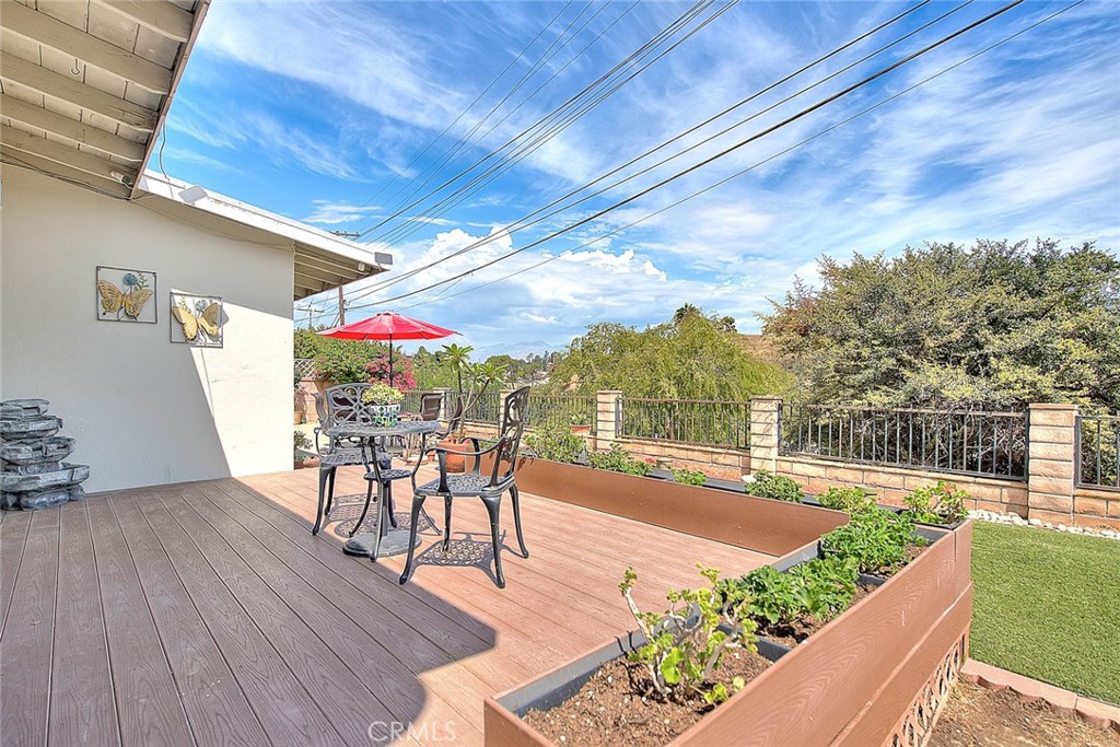 1594 Trumbower Avenue