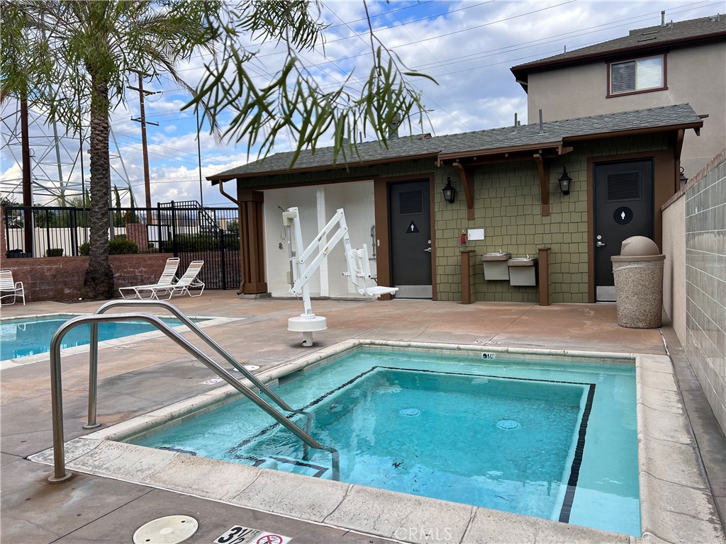 713 S Azusa Avenue C