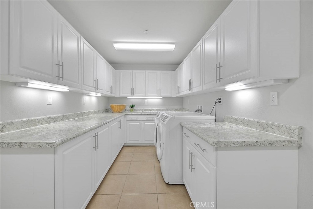 1058 Sunset Boulevard B