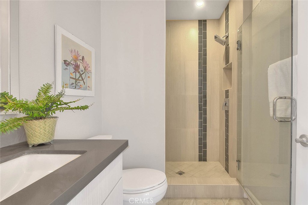 1058 Sunset Boulevard B