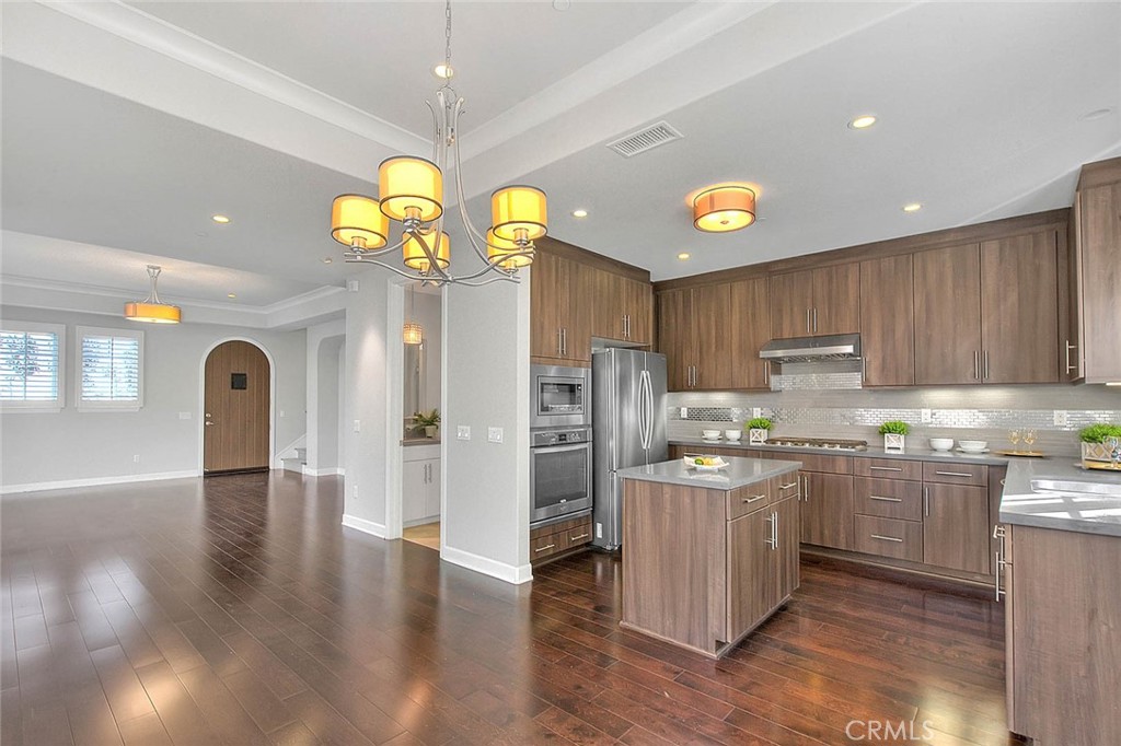 1058 Sunset Boulevard B