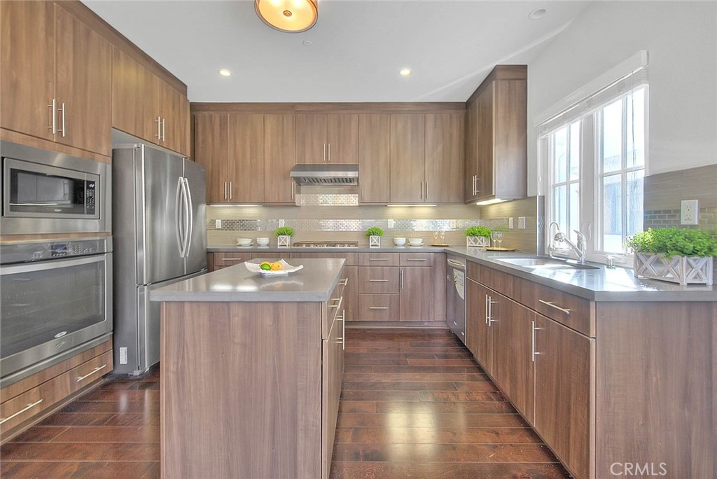 1058 Sunset Boulevard B