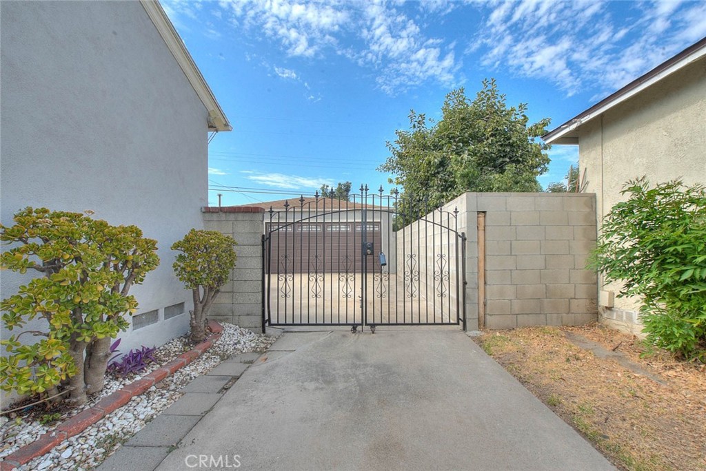 1309 E Norwood Place
