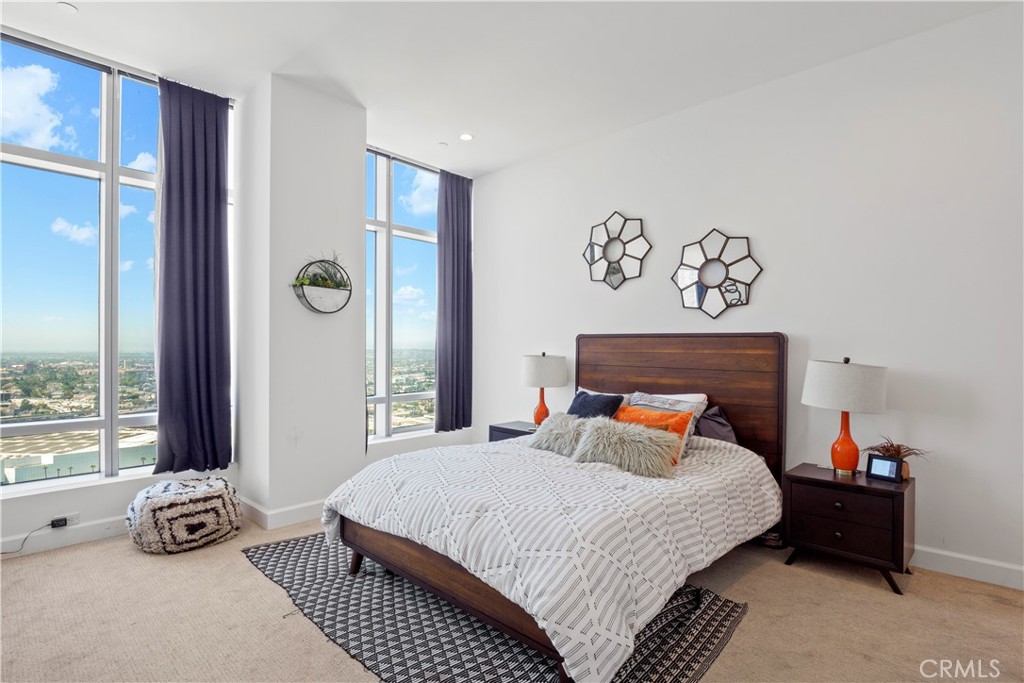 900 W Olympic Boulevard 31A