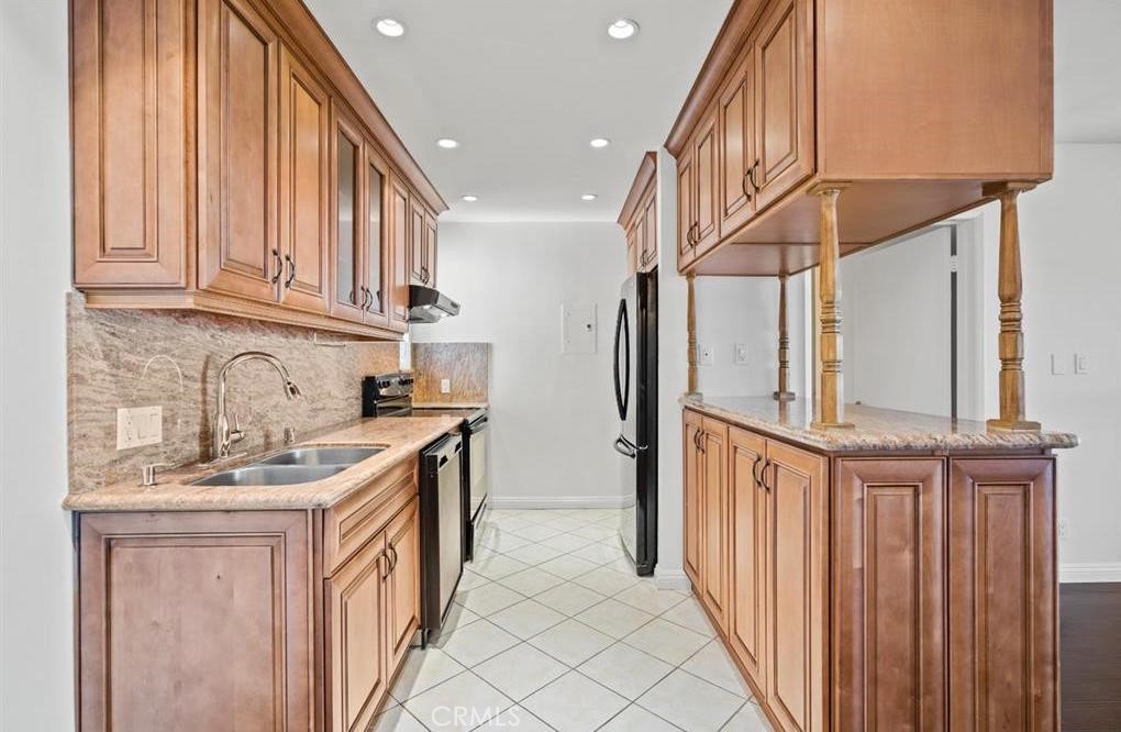 1401 Valley View Road 222