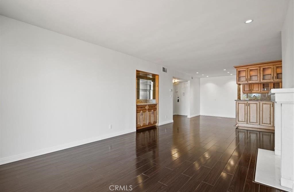 1401 Valley View Road 222