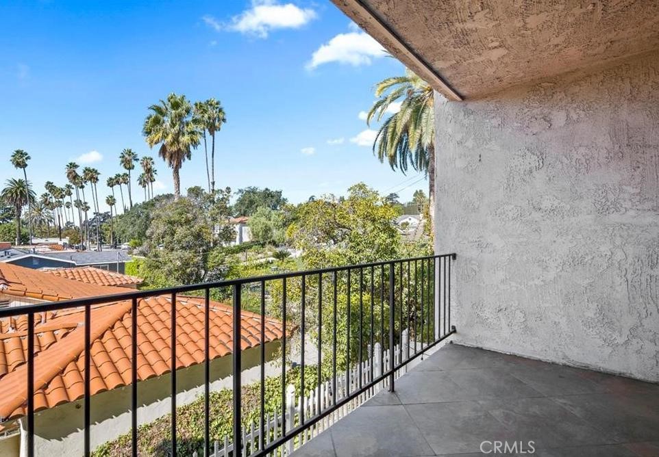 1401 Valley View Road 222