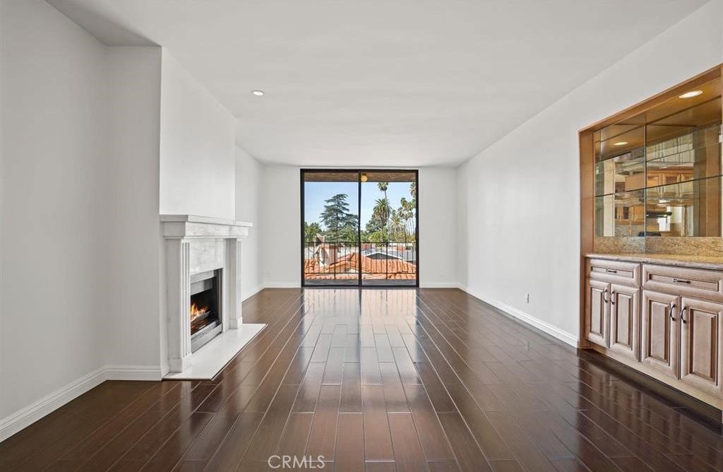1401 Valley View Road 222