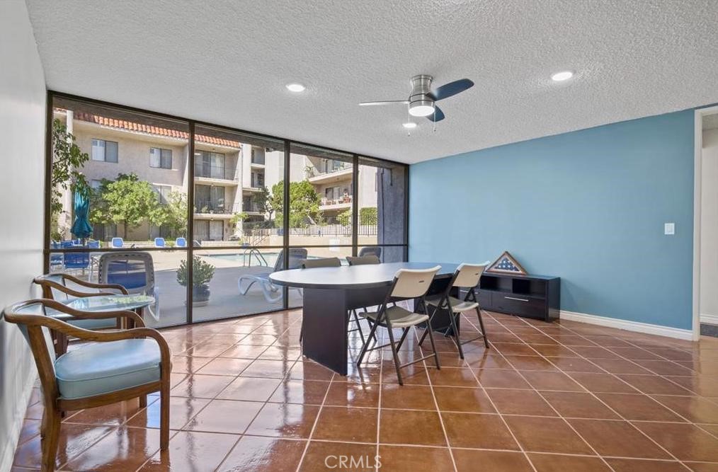 1401 Valley View Road 222