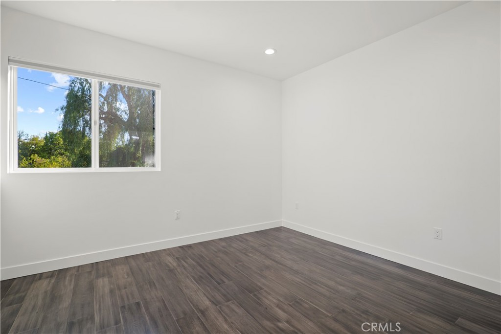 7505 Jordan Ave