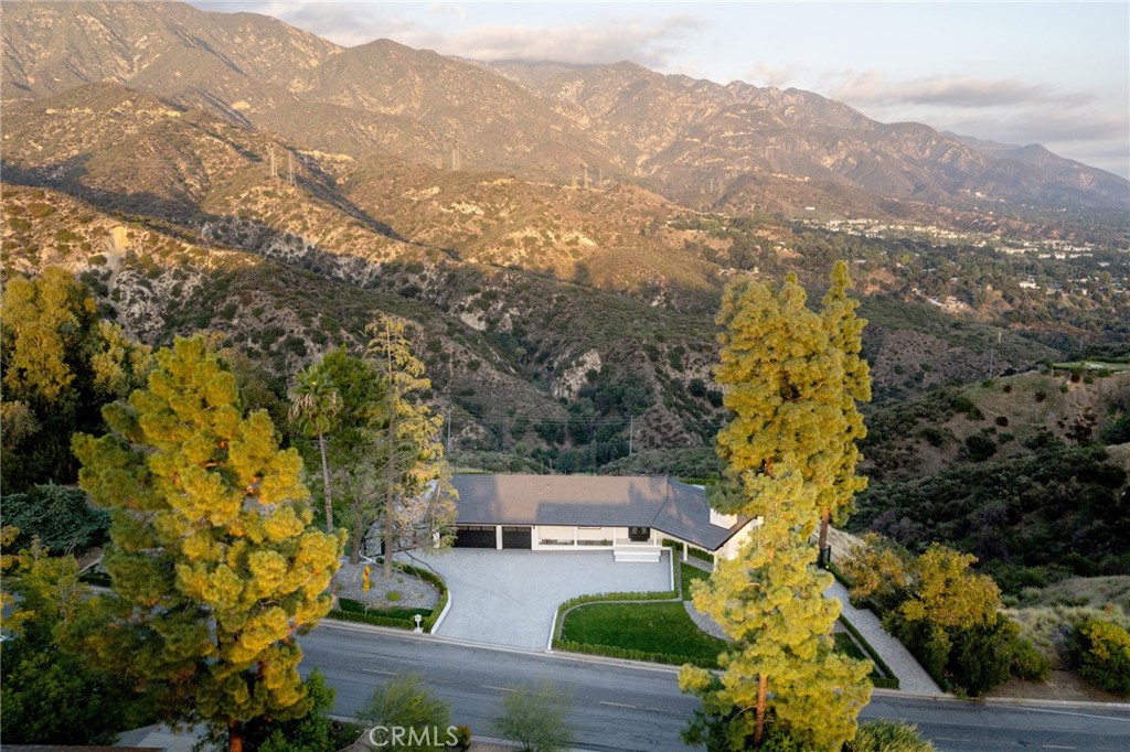 481 Starlight Crest Drive