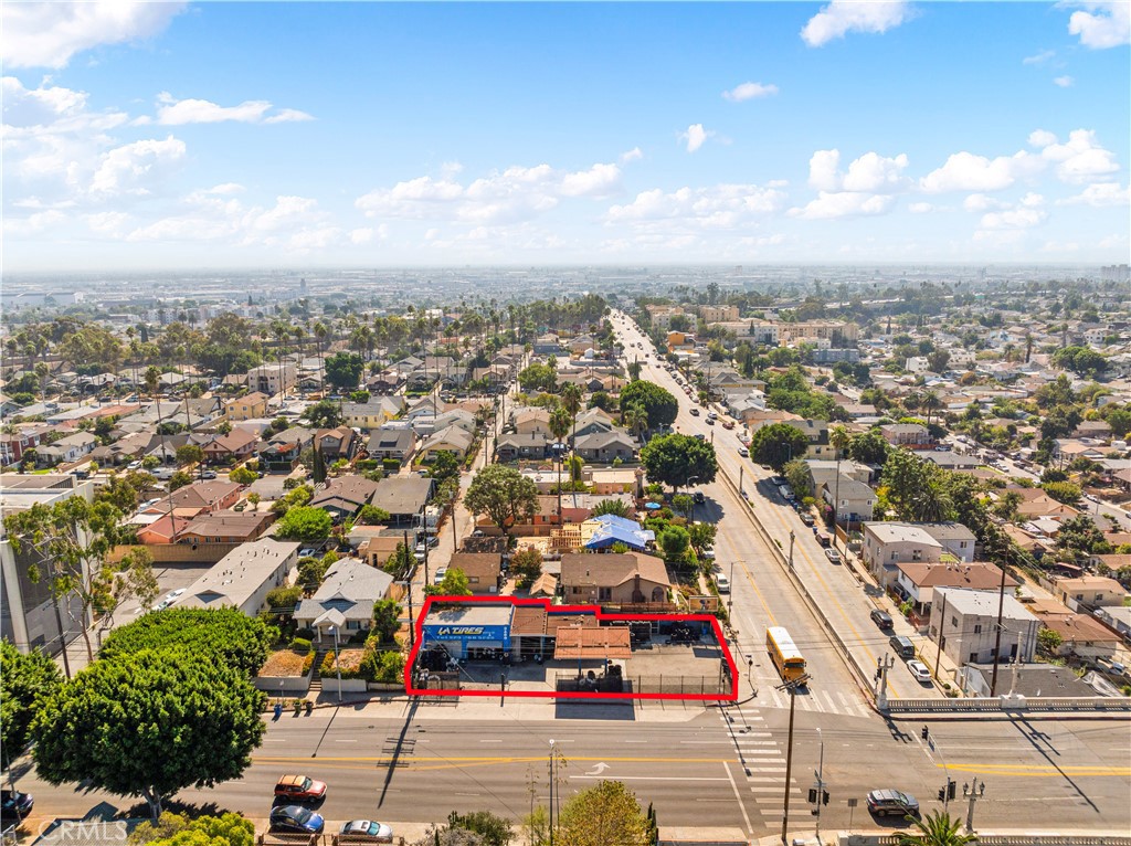 3400 E 4th