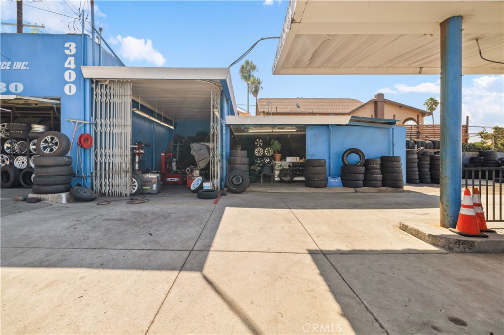 3400 E 4th