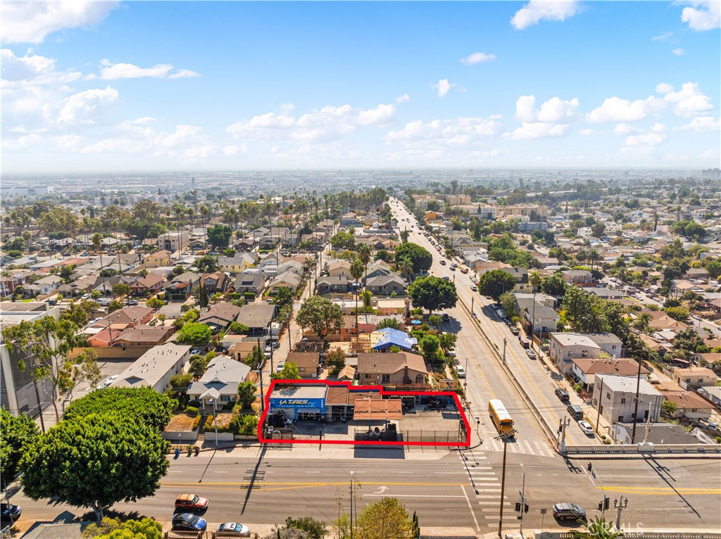 3400 E 4th