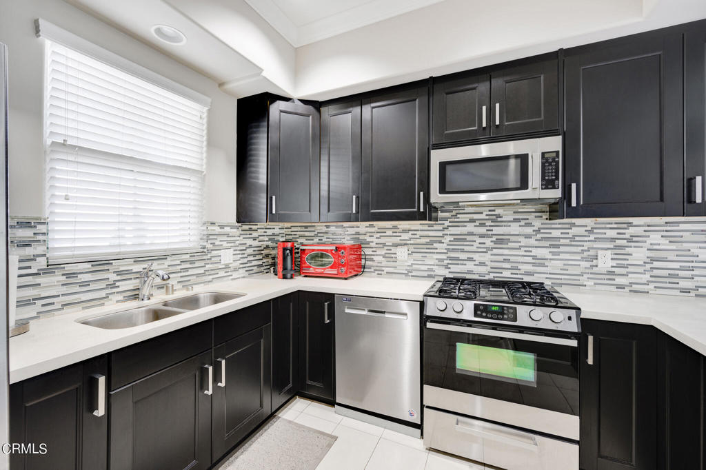 341 W California Avenue 203