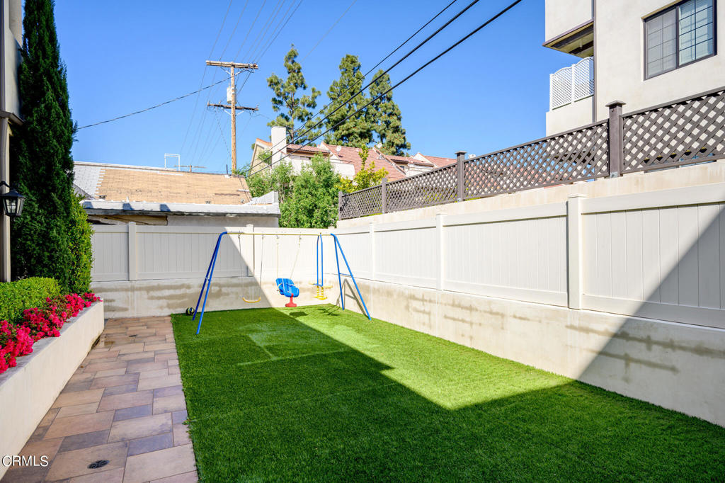 341 W California Avenue 203