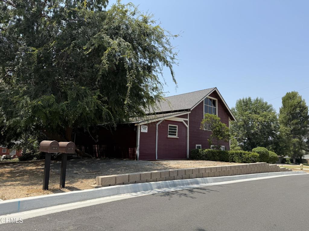 1070 W Milton Drive