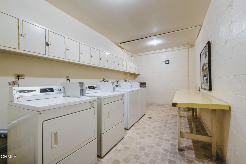 125 W Mountain Street 303