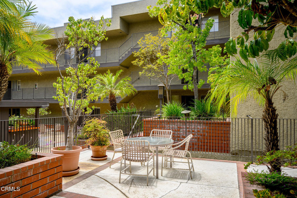 125 W Mountain Street 303