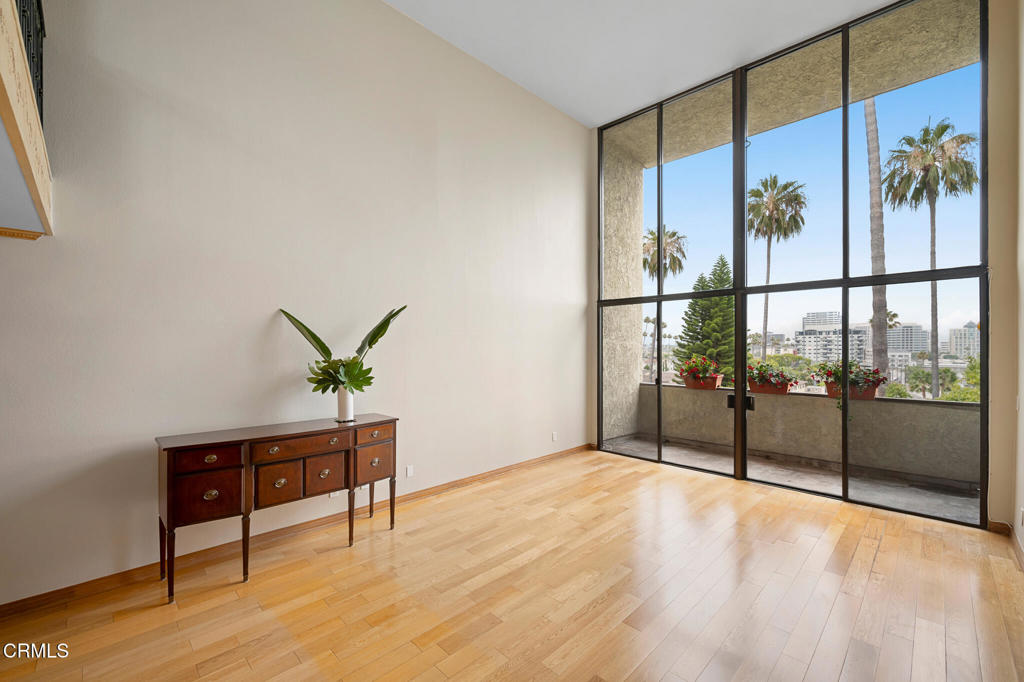 125 W Mountain Street 303