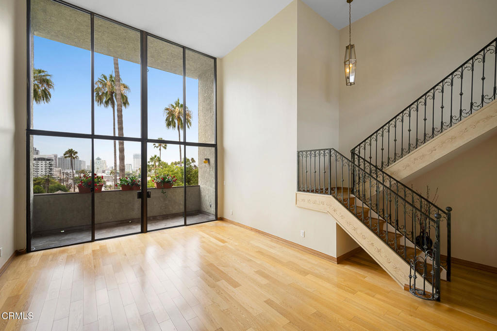 125 W Mountain Street 303