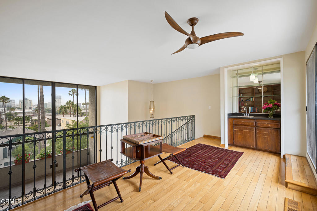125 W Mountain Street 303