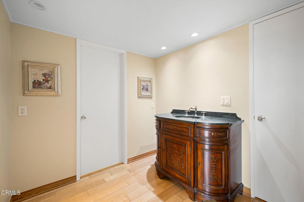 125 W Mountain Street 303