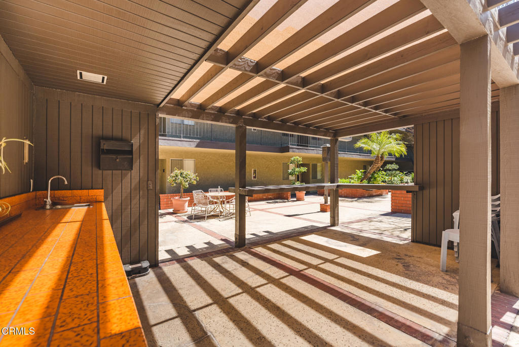 125 W Mountain Street 303