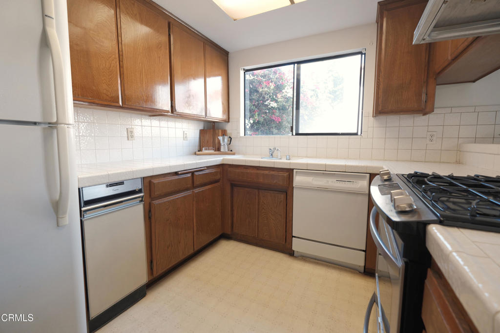 919 W San Marino Avenue D